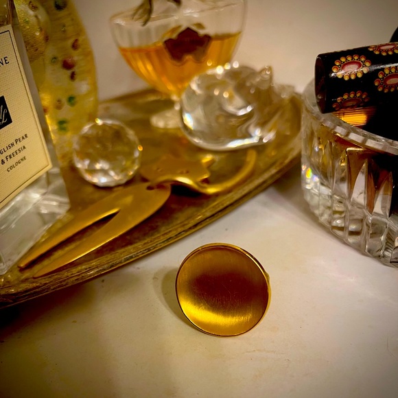 REDUCED FOR LIKERS This beautiful Dean Davison statement ring!!!
size 7 - Picture 2 of 12